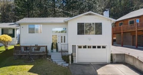 Housing, House, Gate.