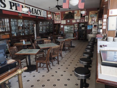 Restaurant, Pub, Flag.