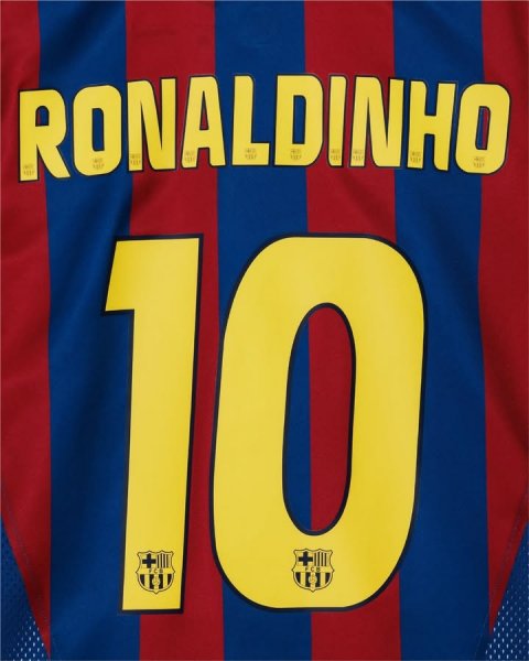 Shirt, Text, Number. Text: RONALDINHO