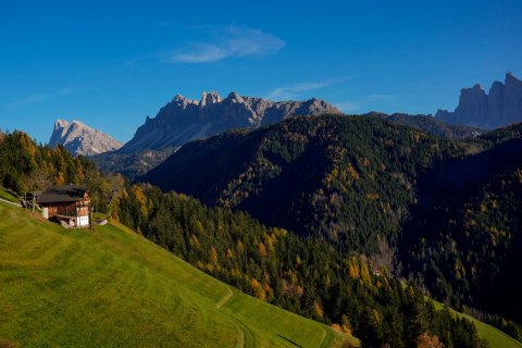 Outdoors, Scenery, Building.