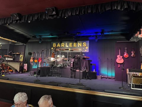 Stage, Guitar, Concert. Text: BARLEENS SHOW