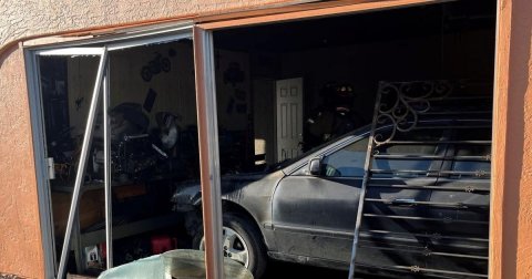 Garage, Car, Vandalism.