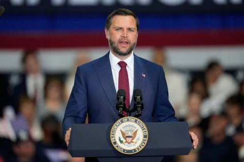 Crowd, Press Conference, People. Text: PRESIDENT OF VICE THE UNITED STATES