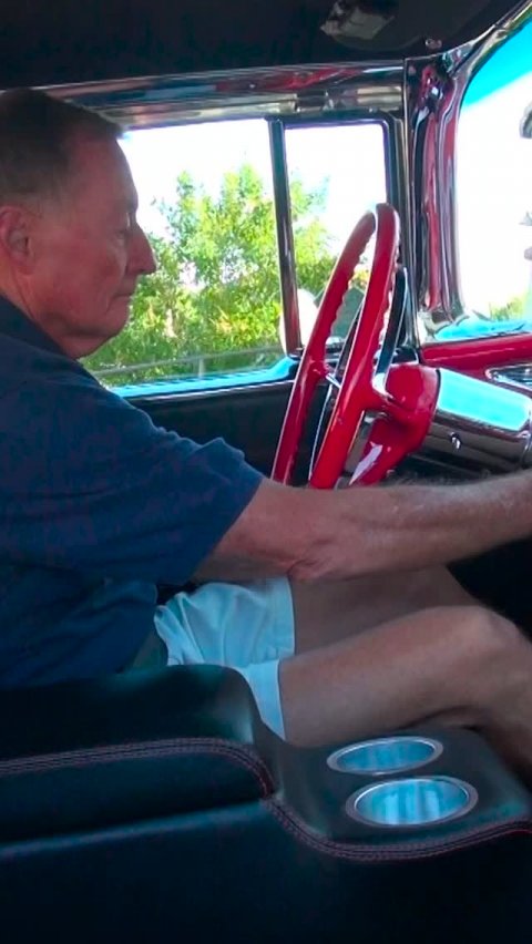 Driving, Person, Man.