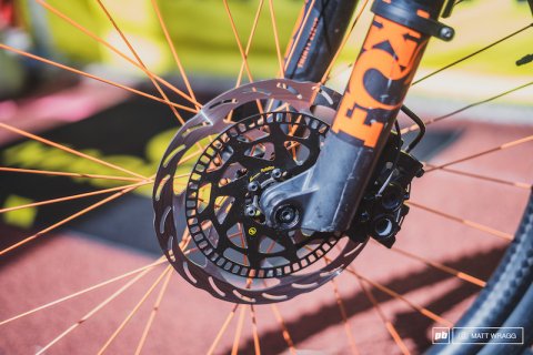 Machine, Rotor, Wheel. Text: FOX pb