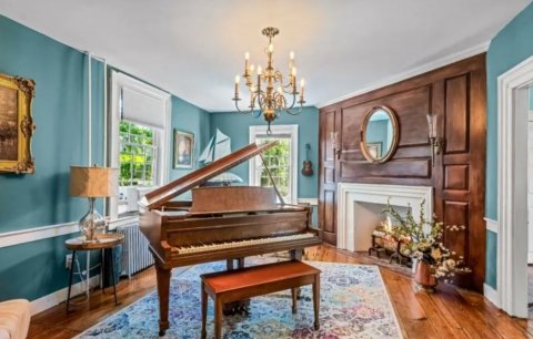 Home Decor, Piano, Chandelier.