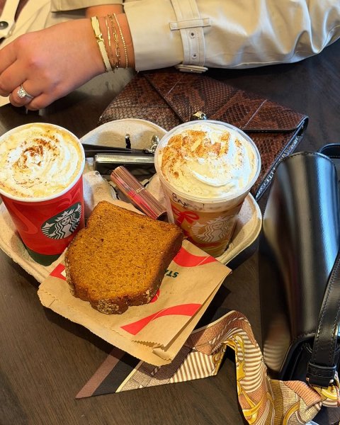 Cutlery, Bread, Cup.