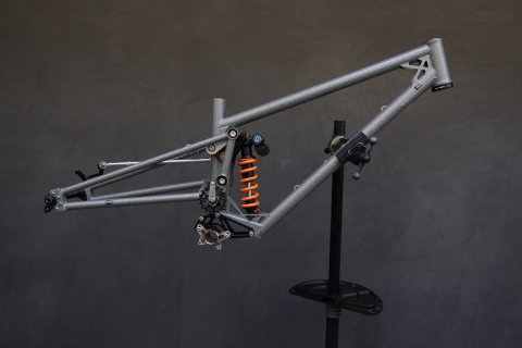 Machine, Suspension, Coil.