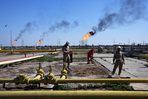 Person, Construction, Oilfield.
