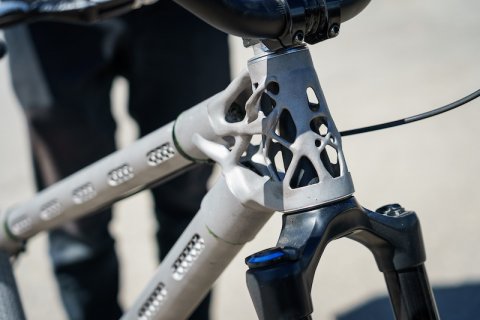 Tripod, E-scooter, Pedal.