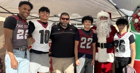 T-Shirt, Male, Person. Text: 10 22 26