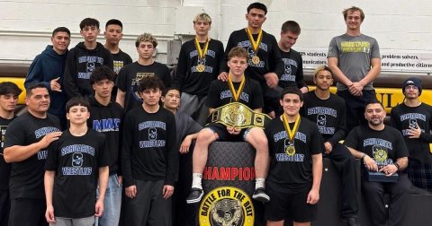 People, T-Shirt, Team. Text: I HAMPIO BATTLE FOR THE BELT