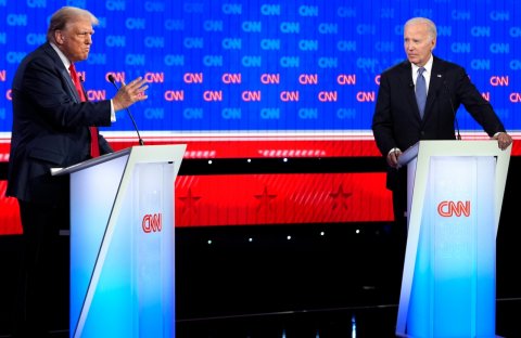 Crowd, Audience, Debate. Text: ON CHN CNN CW N CNN