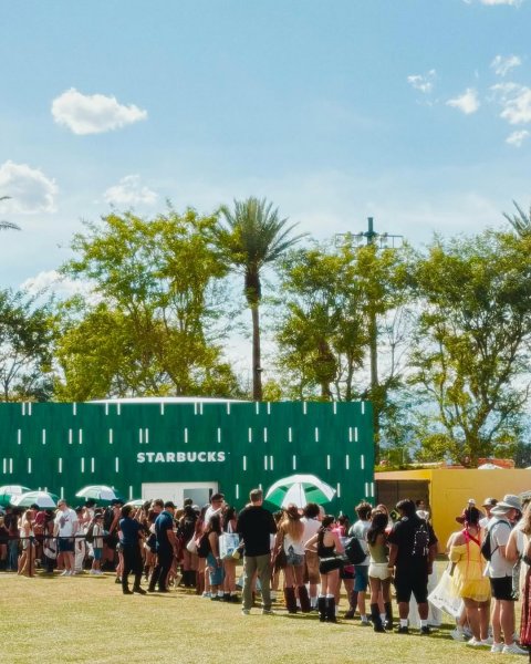 Field, Handbag, People. Text: STARBUCKS
