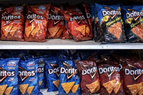 Snack, Shop, Sweets. Text: 250 Doritos Dorito 256 OS ritos Doritos Dorit Dorit COOL