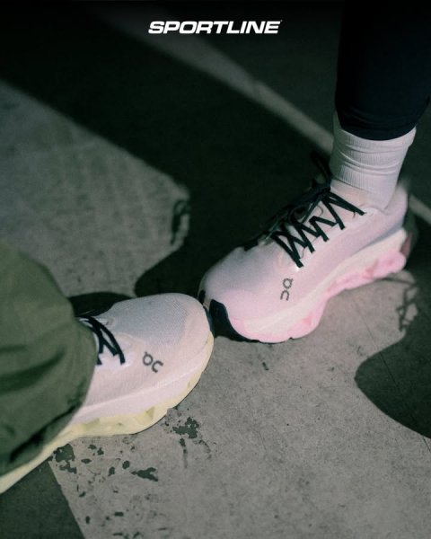 Shoe, Sneaker, Person. Text: SPORTLINE