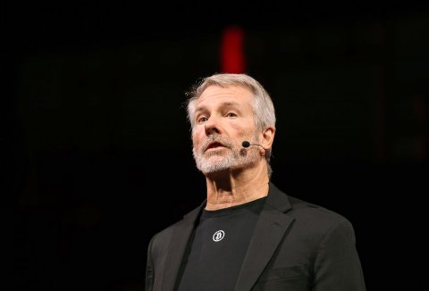 Photography, Portrait, People. Text: ®