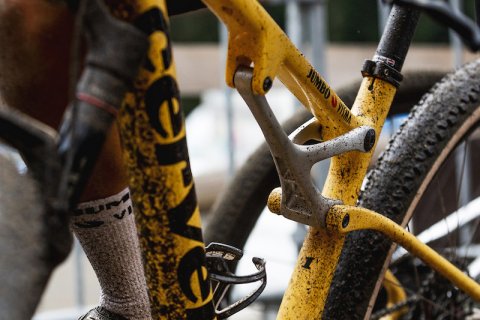 Wheel, Bicycle, Vehicle. Text: JUMBO