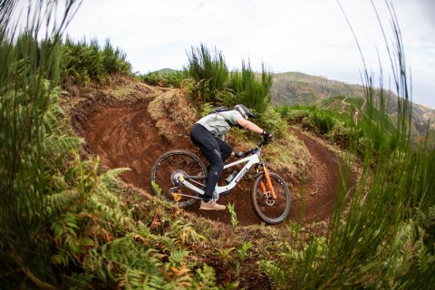 Glove, Bicycle, Slope.