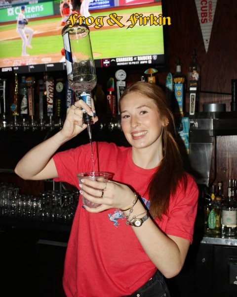 Bartender, Person, Pub. Text: CUBS CHICAGO W HILDCAT