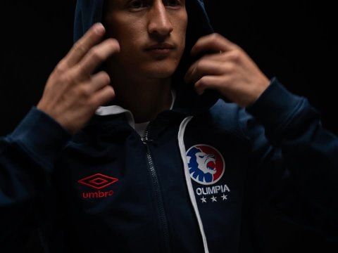 Coat, Jacket, Hoodie. Text: umbro OLIMPIA