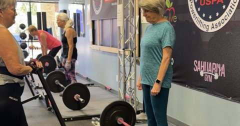Person, Adult, Woman. Text: Associati GYM