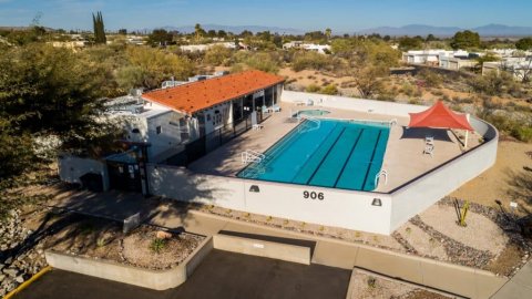 Pool, Swimming Pool, Outdoors. Text: 906
