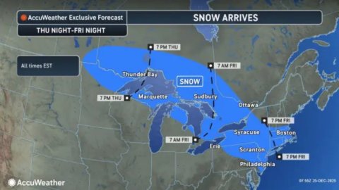 Plot, Map, Sea. Text: AccuWeather Exclusive Forecast SNOW ARRIVES THU NIGHT-FRI NIGHT 7 PM THU ALL times EST 7 AM FRI Thunder Bay SNOW Marquette Sudbury 7 PM THU Ottawa 7 PM FRI Syracuse Boston 1 AM FRI Erie Scranton Philadelphia AccuWeather