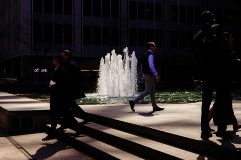 Walking, Fountain, Water.