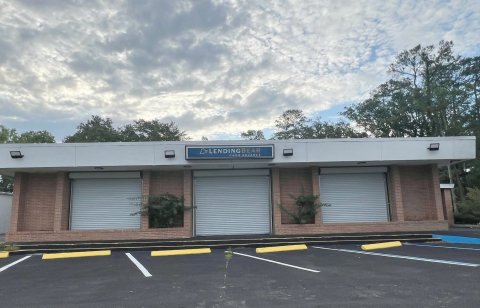 Indoors, Garage, Shelter.