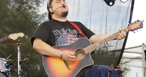 Guitar, Microphone, Guitarist.
