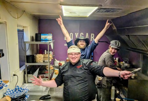 People, Photobombing, Hat.