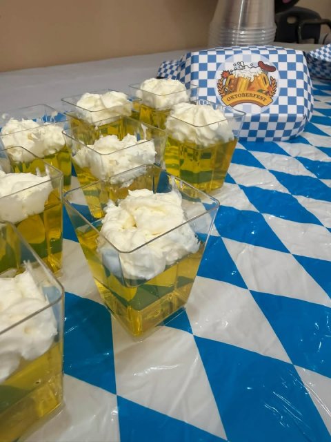 Cream, Food, Cup. Text: OKTOBERFEST