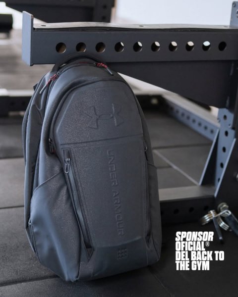 Bag, Backpack. Text: UNDER ARMOUR SPONSOR DEL BACK TO THE GYM