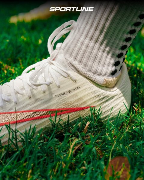Shoe, Sneaker, Grass. Text: SPORTLINE FLYWEAVE ULTRA