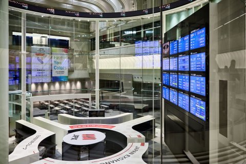 Airport, Monitor, Terminal. Text: Colors