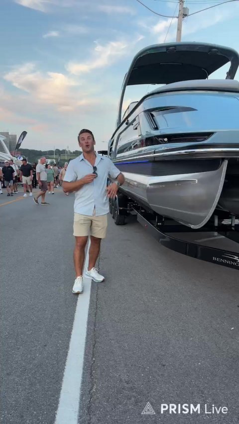 Yacht, Shorts, Person. Text: BENNING PRISM Live