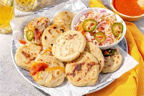 Food Presentation, Platter, Ketchup.
