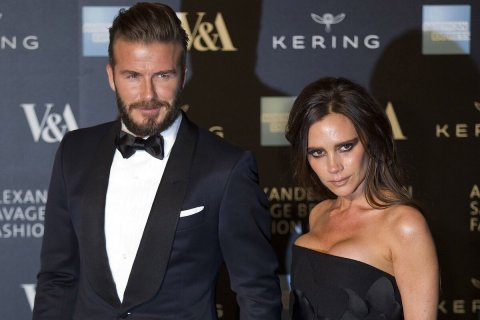 Fashion, Person, Woman. Text: NG V&amp;A KERING V&amp;A ANDE EXAN VAGE ION SHIO KER