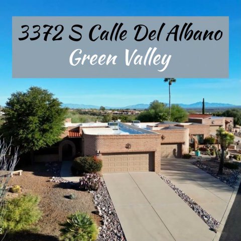 Outdoors, Backyard, Tub. Text: 3372 S Calle Del Albano Green Valley