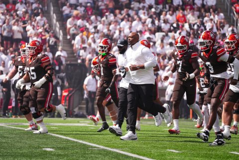 Helmet, People, Glove.