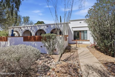 Housing, Villa, Hacienda. Text: 2026 MLSSAZ