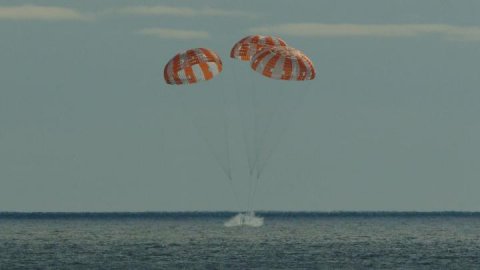 Parachute, Outdoors, Nature.