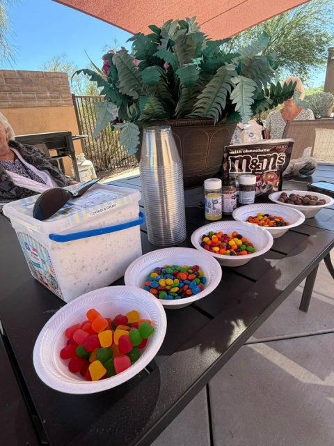 Brunch, Bowl, Person.