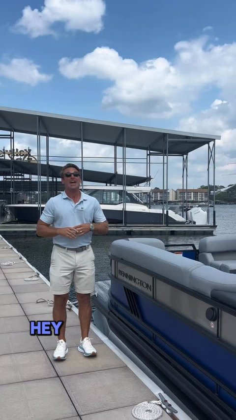Shorts, Belt, Waterfront. Text: BENNINGTON HEY