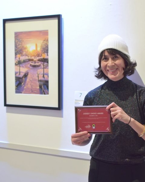 Adult, Person, Woman. Text: 7 -