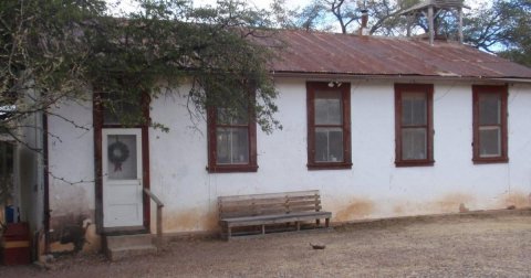 Bench, Hotel, Cottage.