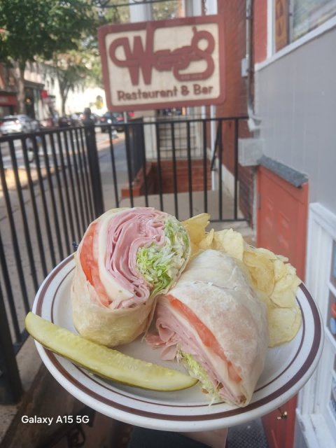 Sandwich Wrap, Plate, Car. Text: Galaxy A15 5G
