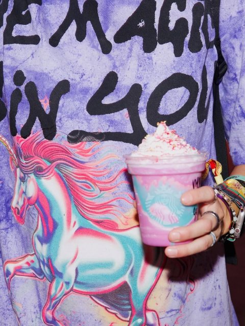 Cream, Dessert, Ice Cream. Text: iN