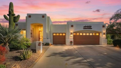 Villa, Garage, Indoors.